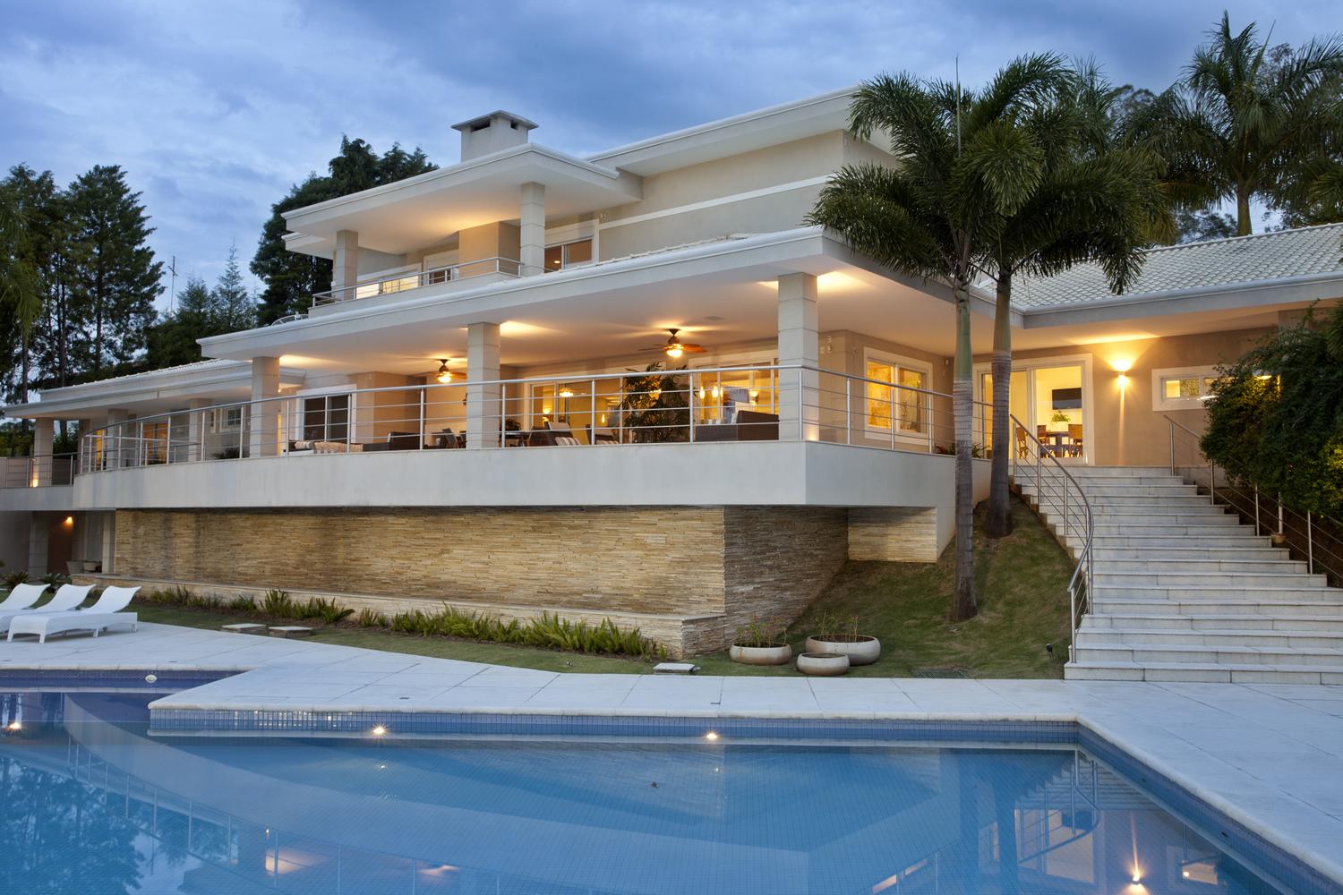 Residência de luxo com piscina